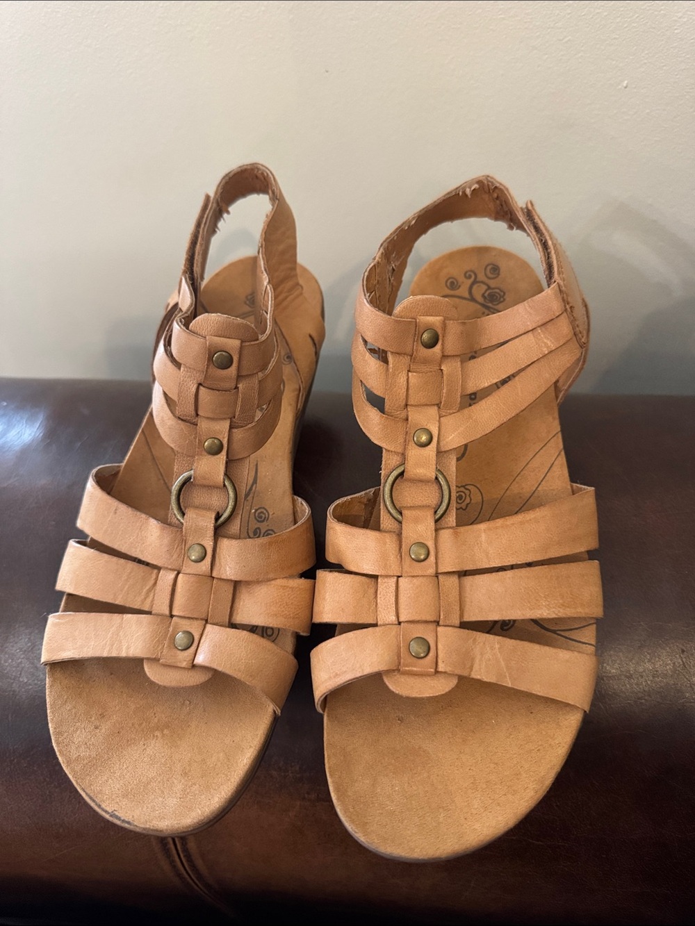 Women's Bare Traps Tan Strappy Ring Detail Sandals